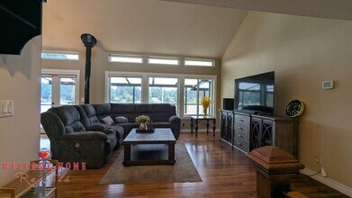 3514 Long Lake Dr SE in Lacey, WA - Building Photo - Building Photo