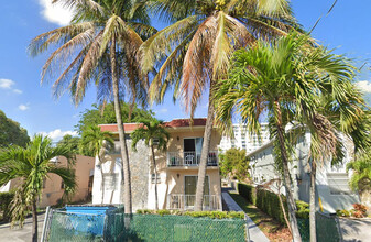 1043 NW 5th St in Miami, FL - Building Photo - Building Photo