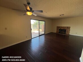 1311 Camran Ave in Lancaster, CA - Foto de edificio - Building Photo