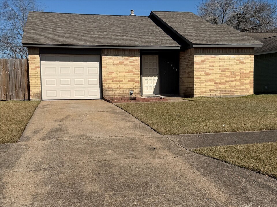 19310 Cypress Canyon Dr in Katy, TX - Building Photo