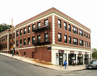 10 Yeamans St in Revere, MA - Foto de edificio - Building Photo