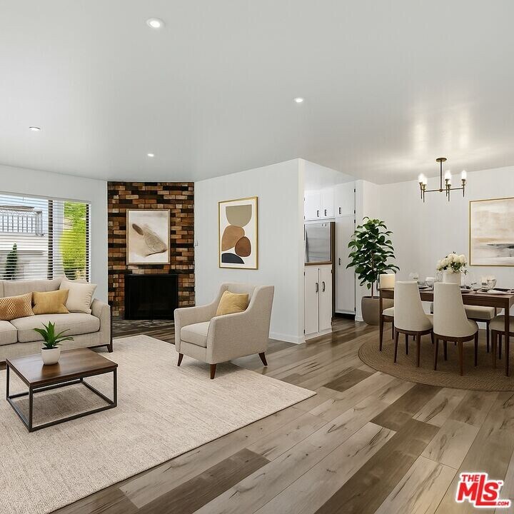 1640 S Bentley Ave in Los Angeles, CA - Building Photo