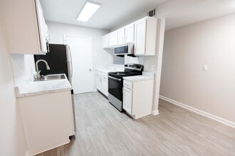 Southwood Park in Nashville, TN - Foto de edificio - Building Photo