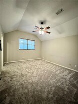 5 Spurwood Ct in Spring, TX - Building Photo
