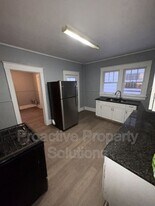 21 Edison St in Wilkes-Barre, PA - Building Photo