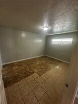 8110 Albacore Dr in Houston, TX - Building Photo