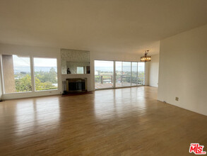 418 Altura Way in Manhattan Beach, CA - Building Photo - Building Photo