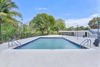 1800 N Andrews Ave in Fort Lauderdale, FL - Foto de edificio - Building Photo