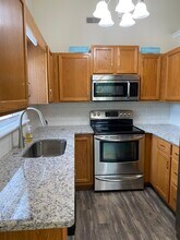 2410 Bradford St in Morehead City, NC - Foto de edificio - Building Photo