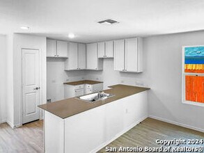 3834 Kurz Plz S in San Antonio, TX - Building Photo - Building Photo