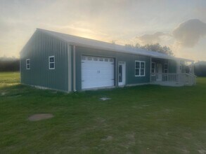 107 Fox Pond Ln in Ocilla, GA - Building Photo - Building Photo