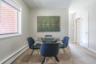 Lakeview Gardens Apartments in Natick, MA - Building Photo - Interior Photo