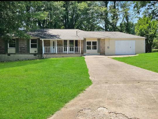 property at 211 Dover Ct