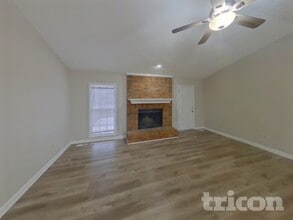 555 N Oakland Cir in Mcdonough, GA - Building Photo - Building Photo