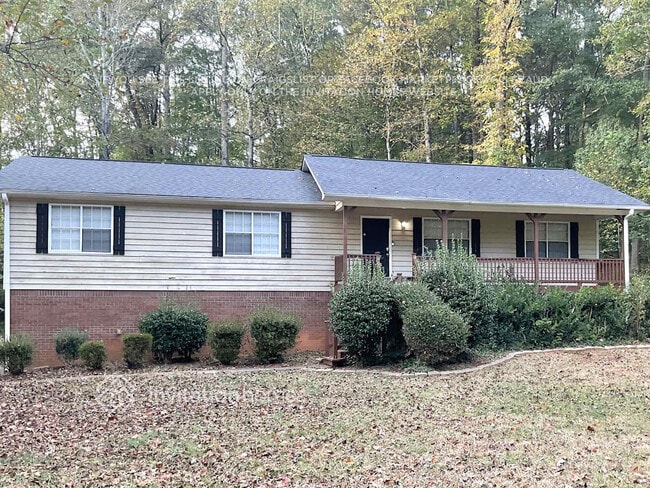 property at 3345 Holliglen Dr