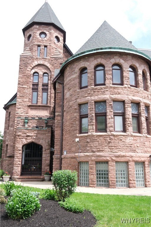 233 Richmond Ave in Buffalo, NY - Building Photo - Building Photo