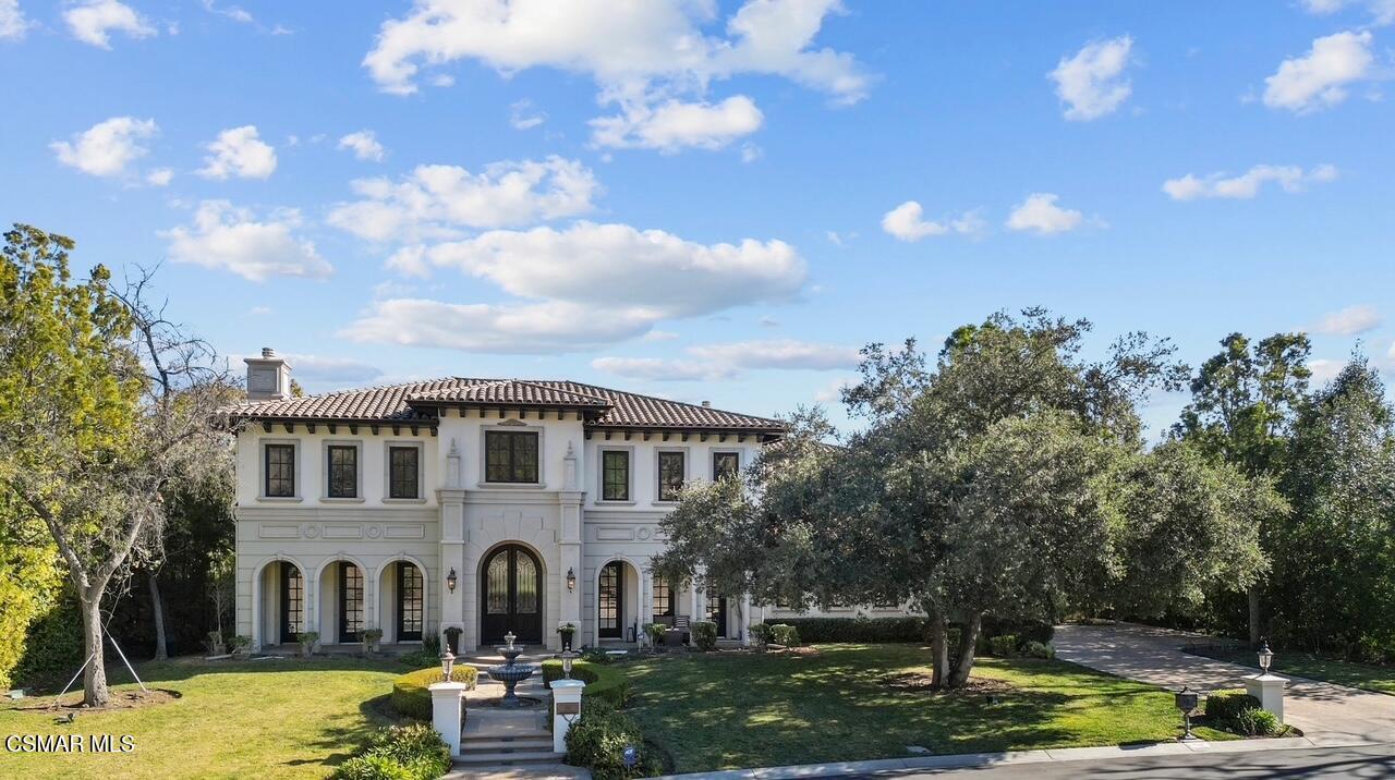 464 W Stafford Rd in Thousand Oaks, CA - Building Photo