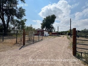 2401 Overton Rd in Pueblo, CO - Building Photo - Building Photo
