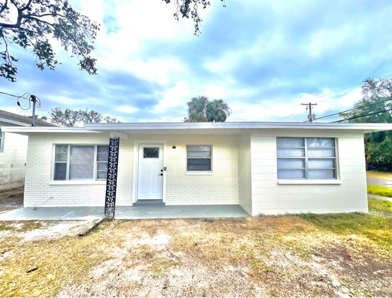 7401 S Swoope St in Tampa, FL - Building Photo