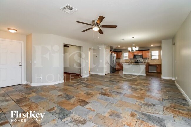 873 W Desert Seasons Dr in San Tan Valley, AZ - Building Photo - Building Photo