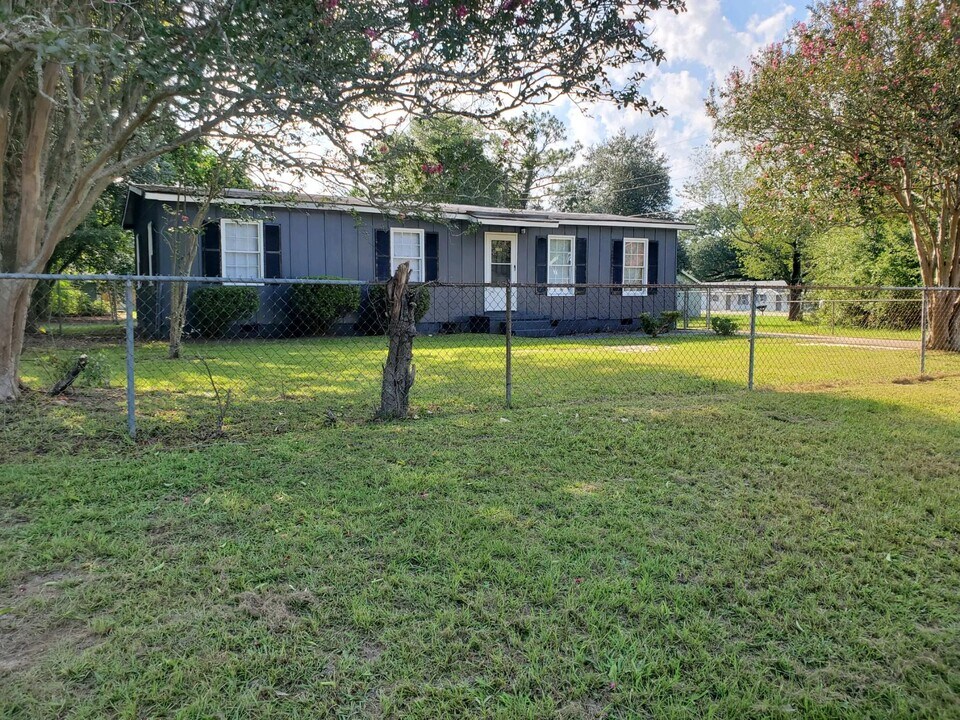 1009 Swift St in Albany, GA - Building Photo