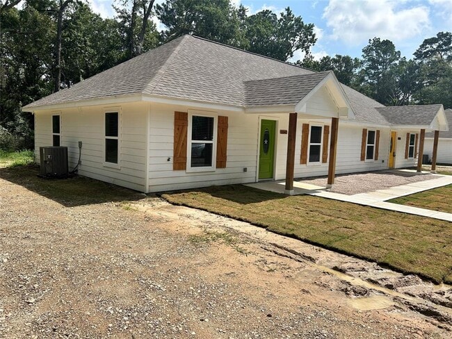15542 Towerwood Dr in Conroe, TX - Building Photo - Building Photo