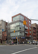 157 Eighth Ave in New York, NY - Foto de edificio - Building Photo