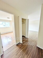 11308-11127 127 Ave NW in Edmonton, AB - Building Photo - Building Photo
