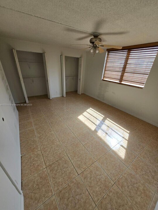 401 SE 3rd St, Unit 106 in Dania Beach, FL - Building Photo