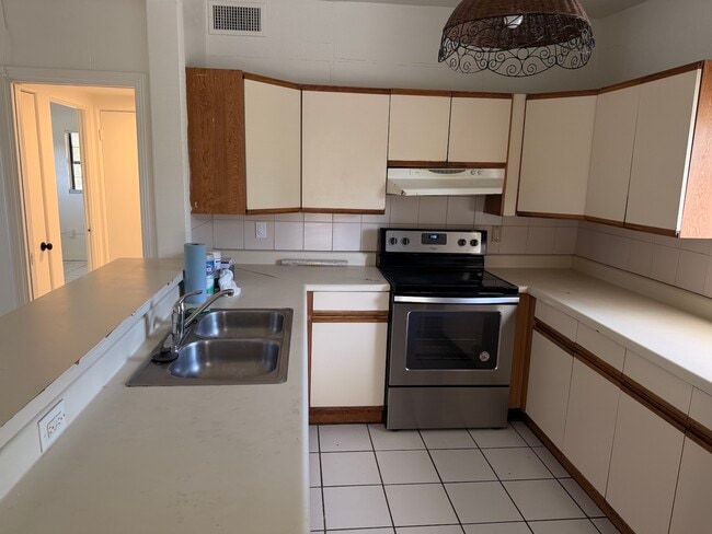 4825 Burgundy Ln in Orlando, FL - Foto de edificio - Building Photo