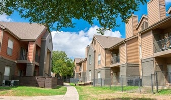 Preserve at Westover Hills in San Antonio, TX - Building Photo