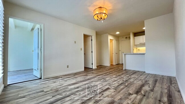 property at 5 Admiral Dr
