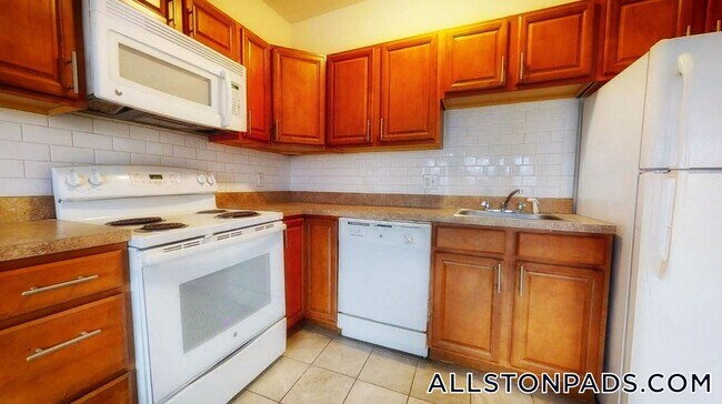 1131 Commonwealth Ave