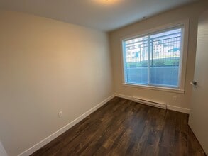 45150 Thomas Rd in Chilliwack, BC - Building Photo - Building Photo