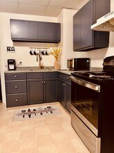 154 Grove St, Unit 2 in Bangor, ME - Building Photo - Building Photo