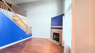2366 Georgetown Cir in Aurora, IL - Building Photo - Building Photo