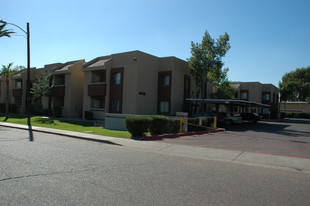 Montego Bay Condominiums in Phoenix, AZ - Foto de edificio - Building Photo