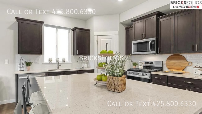 5956 Addison Rd SW in Port Orchard, WA - Building Photo - Building Photo