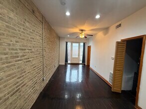 1224 N Cleaver St, Unit #  03F in Chicago, IL - Foto de edificio - Building Photo