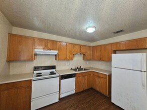 1108 Circle M Dr in Killeen, TX - Building Photo - Building Photo