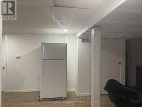 15 Vera St in St Catharines, ON - Building Photo - Building Photo