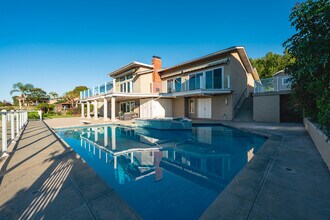 11141 Limetree Dr in Santa Ana, CA - Building Photo - Building Photo