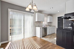 309 Powell Mill Rd in Spartanburg, SC - Building Photo