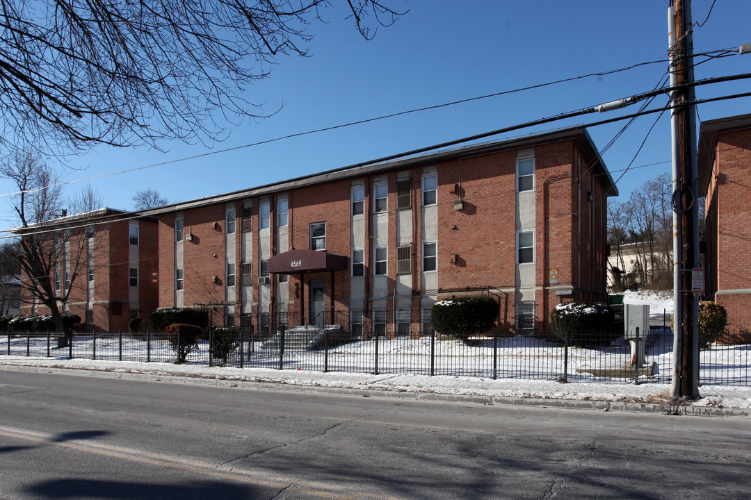 Bennington Apartments in Washington, DC - Building Photo