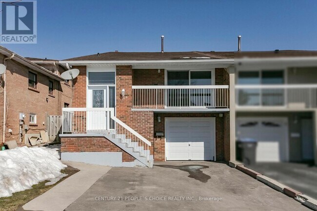106 Winterfold Dr in Brampton, ON - Building Photo - Building Photo
