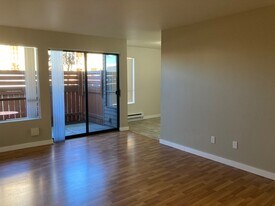 3103 NE 120th St, Unit A2