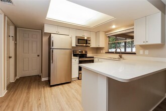 1352 Ranchwood Dr in Clearwater, FL - Building Photo - Building Photo