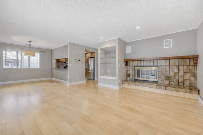 property at 4475 Laguna Pl