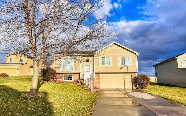 property at 1709 Eastview Dr