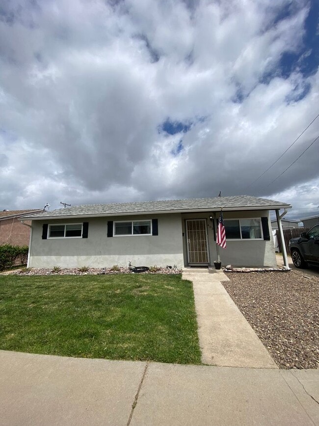 403 Sawtelle Ave in San Diego, CA - Building Photo - Building Photo